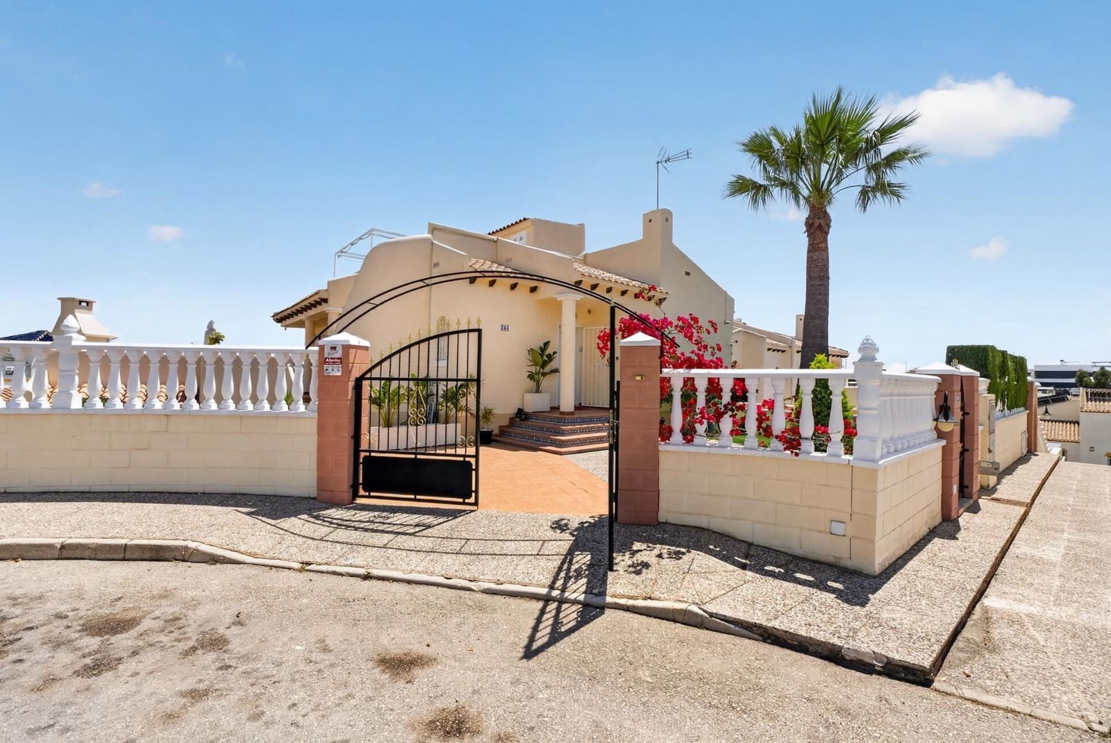4 soveværelse Villa til salg i Orihuela Costa - € 795.000 (Ref: 9983621)