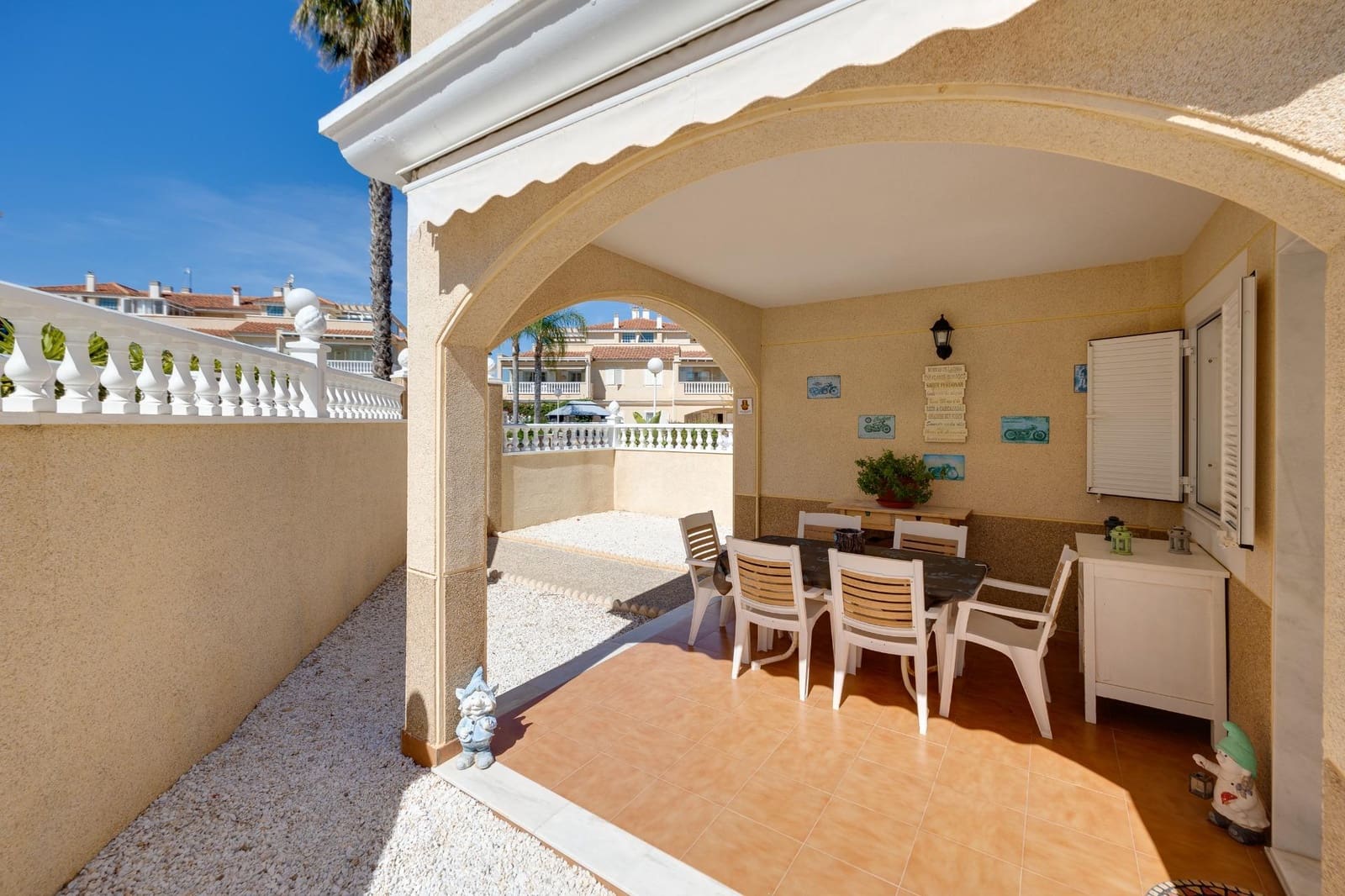 2 bedroom Townhouse for sale in Orihuela Costa - € 263,000 (Ref: 9983626)