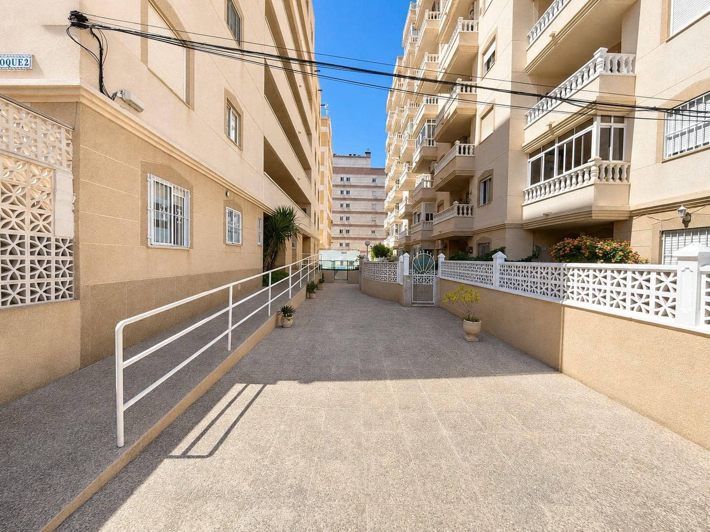 2 Zimmer Apartment zu verkaufen in Torrevieja - 130.000 € (Ref: 9983629)