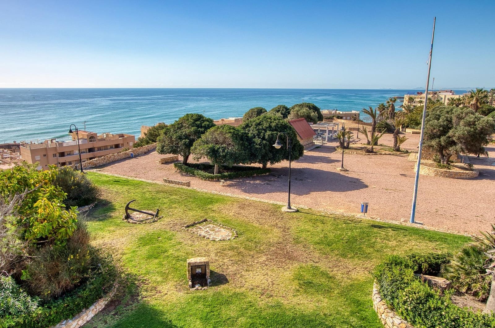 2 Zimmer Apartment zu verkaufen in Torrevieja - 130.000 € (Ref: 9983629)