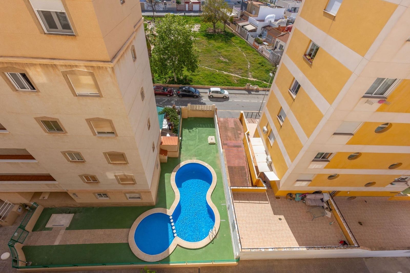 2 Zimmer Apartment zu verkaufen in Torrevieja - 130.000 € (Ref: 9983629)