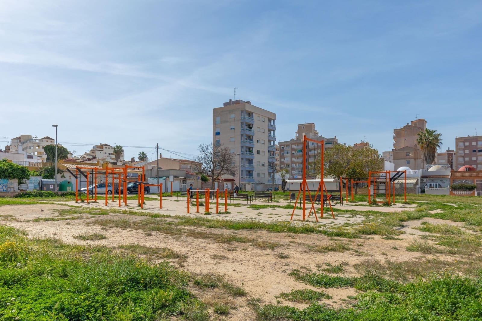 2 Zimmer Apartment zu verkaufen in Torrevieja - 130.000 € (Ref: 9983629)