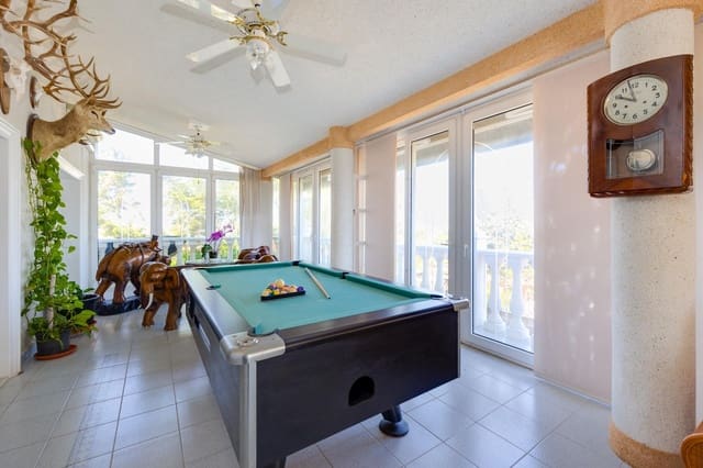 7 Zimmer Villa zu verkaufen in Los Balcones - Los Altos, Torrevieja - 1.300.000 € (Ref: 9983634)