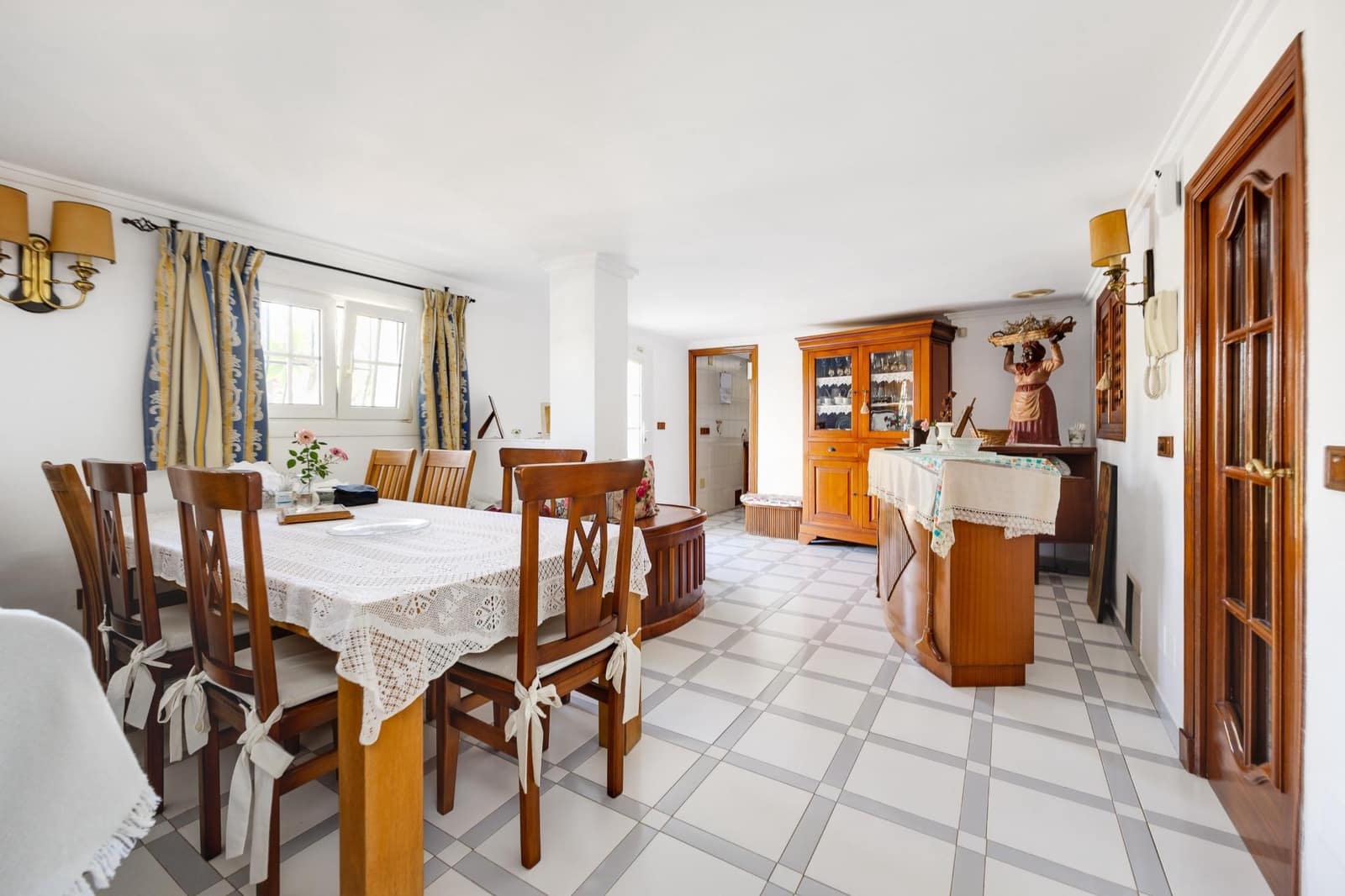 7 chambre Villa/Maison à vendre à Torrevieja - 1 300 000 € (Ref: 9983634)