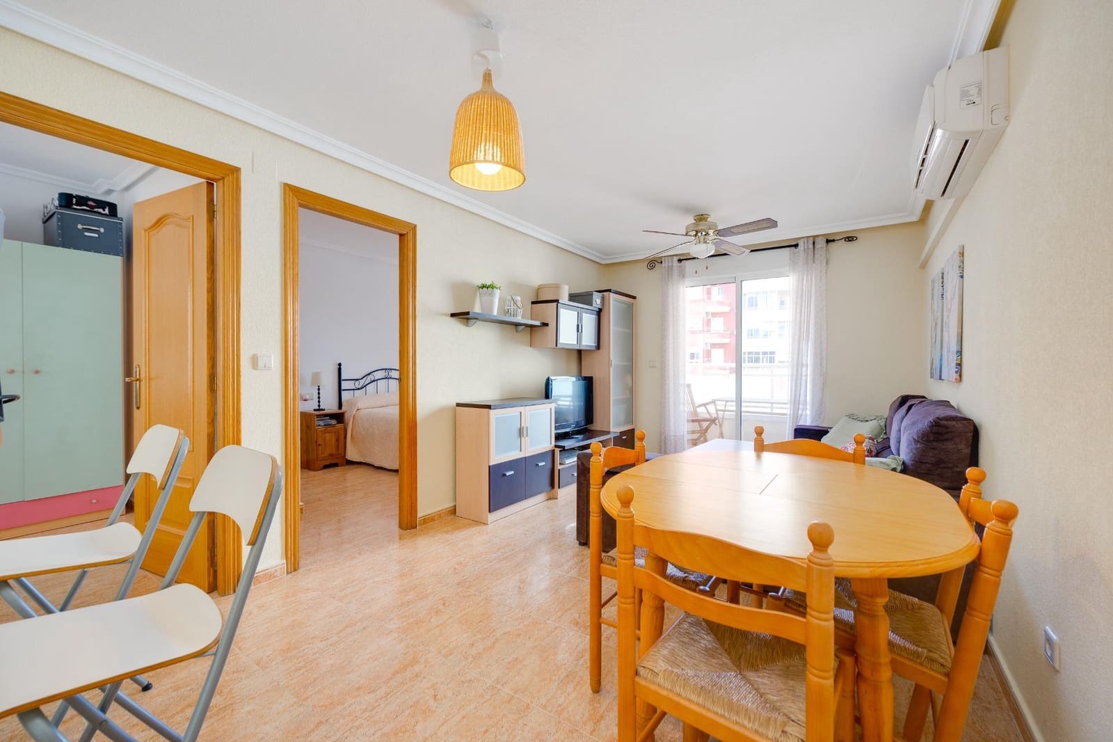 Apartamento de 2 habitaciones en Torrevieja en venta - 172.500 € (Ref: 9983644)