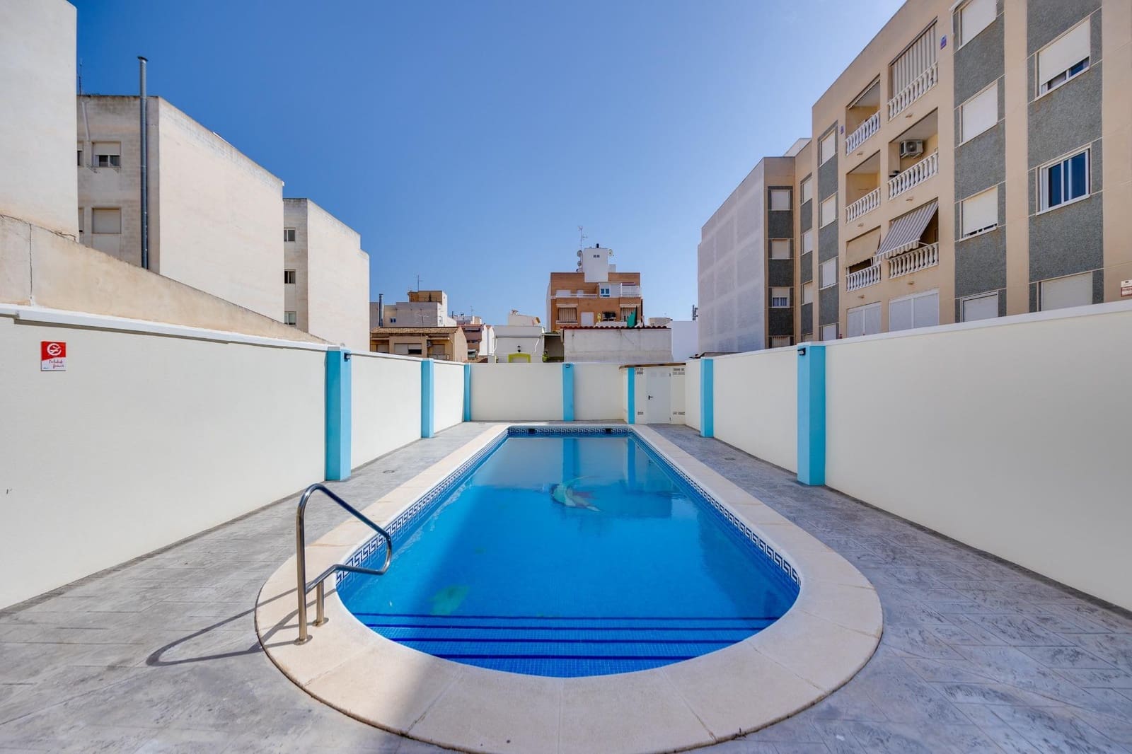 Apartamento de 2 habitaciones en Torrevieja en venta - 172.500 € (Ref: 9983644)