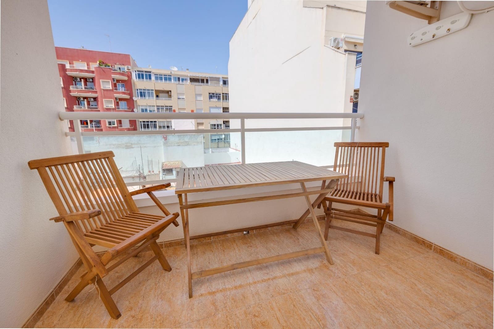 Apartamento de 2 habitaciones en Torrevieja en venta - 172.500 € (Ref: 9983644)