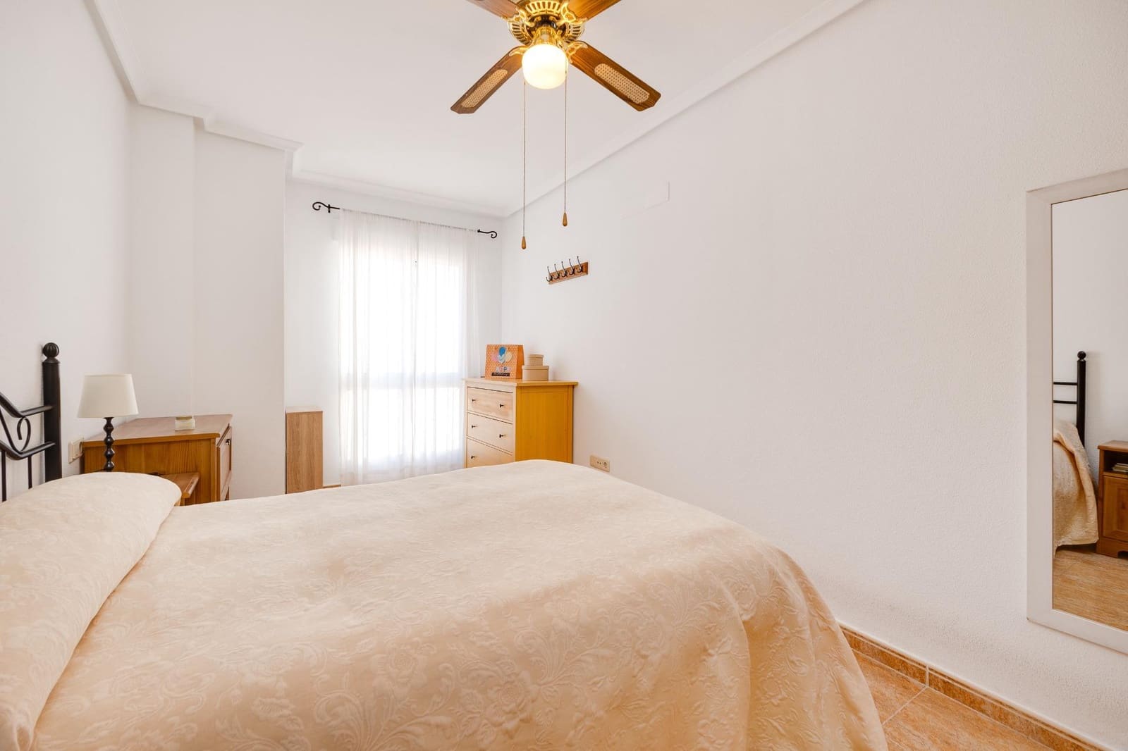 Apartamento de 2 habitaciones en Torrevieja en venta - 172.500 € (Ref: 9983644)