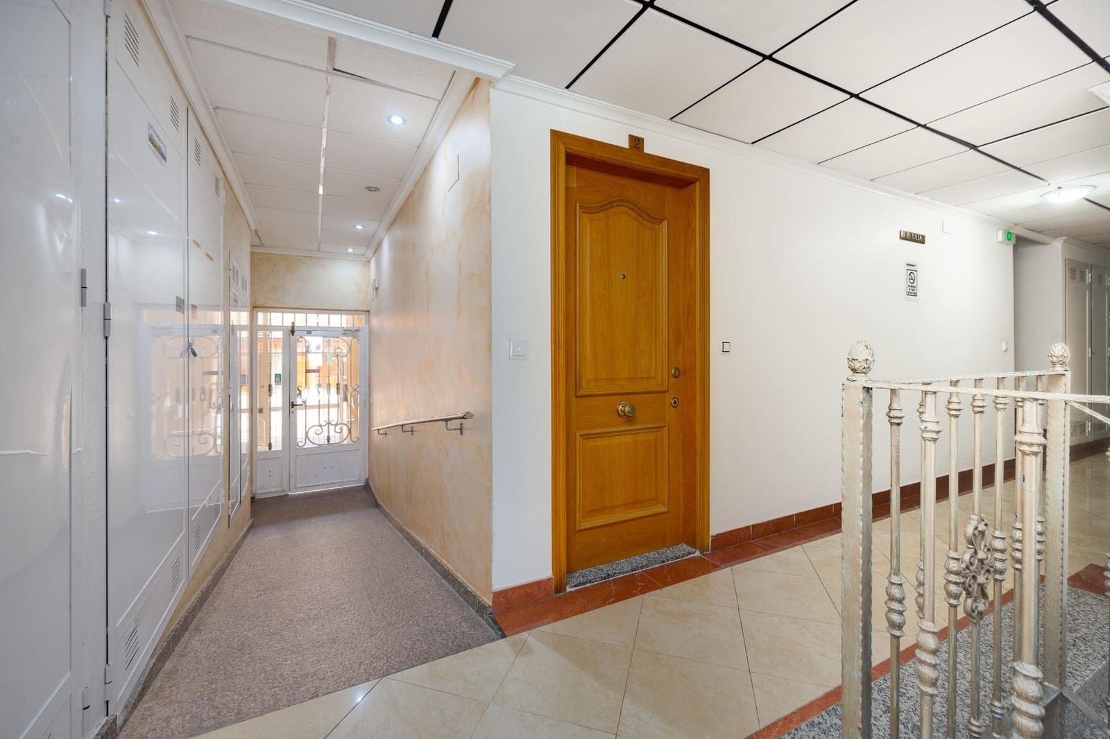 Apartamento de 2 habitaciones en Torrevieja en venta - 172.500 € (Ref: 9983644)