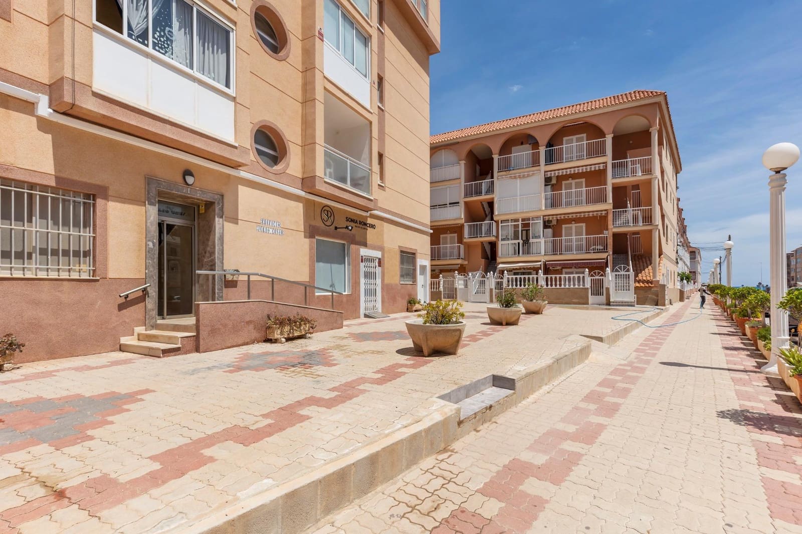 1 bedroom Apartment for sale in Torrevieja - € 125,000 (Ref: 9983646)