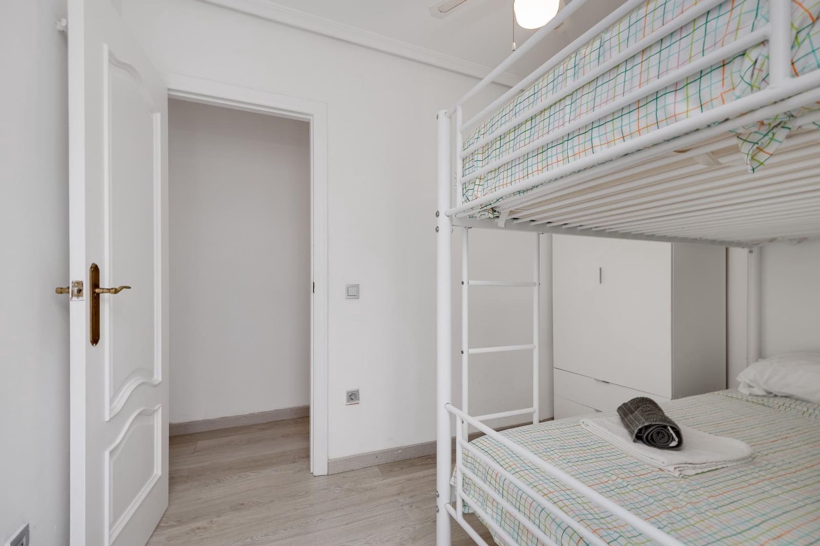 3 soveværelse Lejlighed til salg i Torrevieja - € 154.900 (Ref: 9983648)