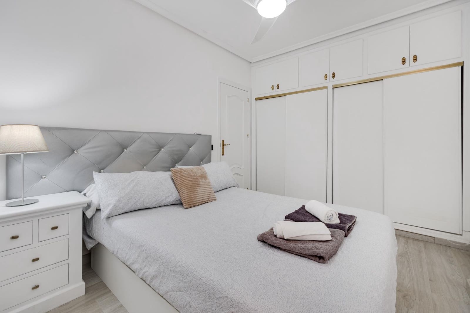 3 soveværelse Lejlighed til salg i Torrevieja - € 154.900 (Ref: 9983648)