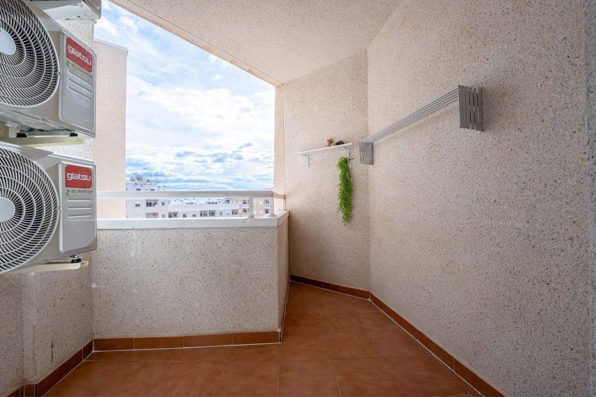 2 soverom Leilighet til salgs i Torrevieja - € 180 000 (Ref: 9983655)