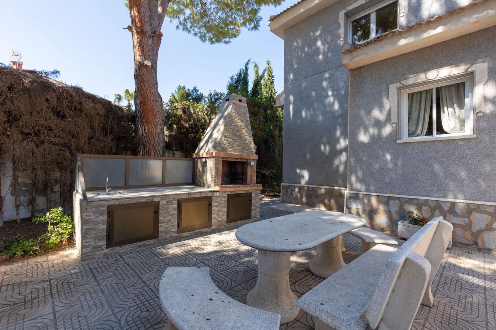 5 makuuhuone Huvila myytävänä paikassa Pueblo Bravo - 499 000 € (Ref: 9983666)