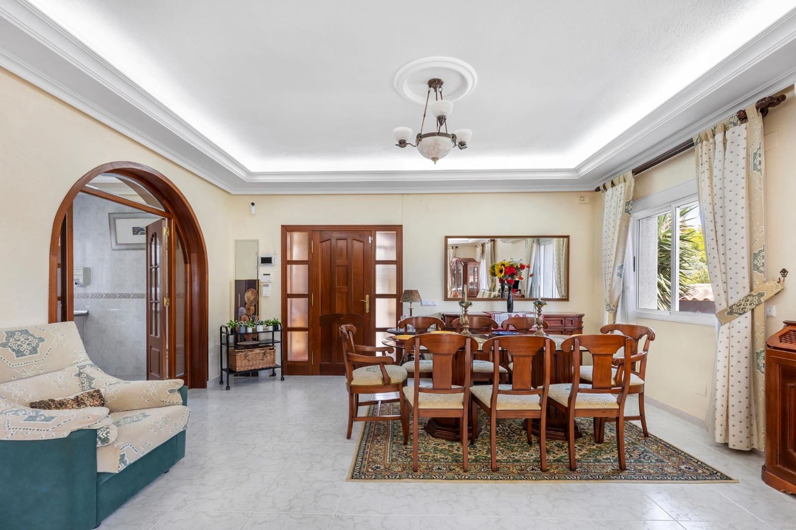 5 makuuhuone Huvila myytävänä paikassa Pueblo Bravo - 499 000 € (Ref: 9983666)