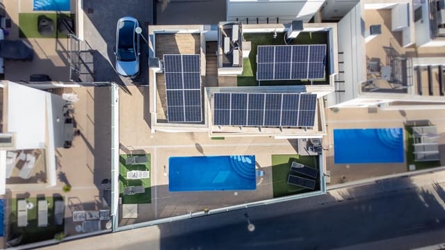 4 chambre Villa/Maison à vendre à Los Almendros (Orihuela Costa), Orihuela - 599 000 € (Ref: 9983668)