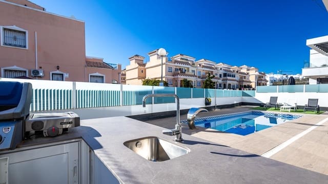 4 chambre Villa/Maison à vendre à Los Almendros (Orihuela Costa), Orihuela - 599 000 € (Ref: 9983668)