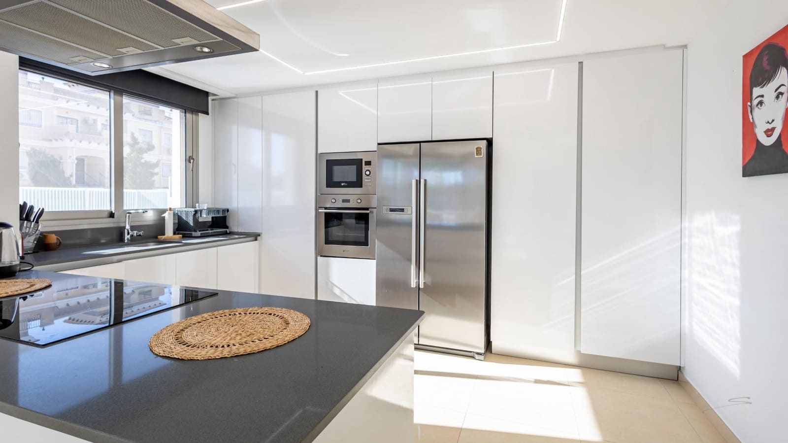 Chalet de 4 habitaciones en Orihuela Costa en venta - 599.000 € (Ref: 9983668)
