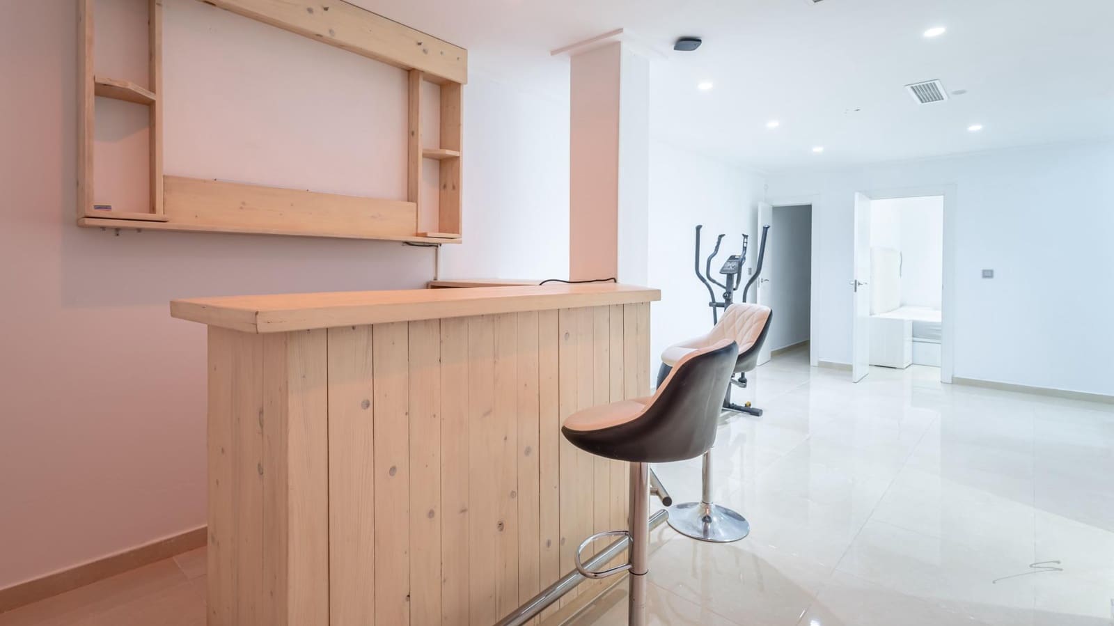 Chalet de 4 habitaciones en Orihuela Costa en venta - 599.000 € (Ref: 9983668)