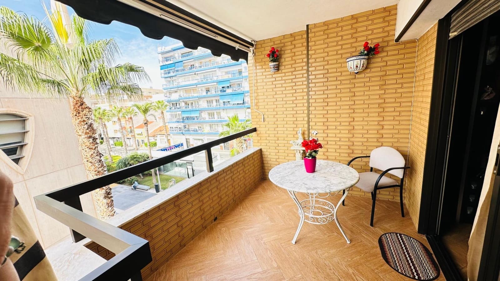 3 makuuhuone Huoneisto myytävänä paikassa Torrevieja - 320 000 € (Ref: 9983671)