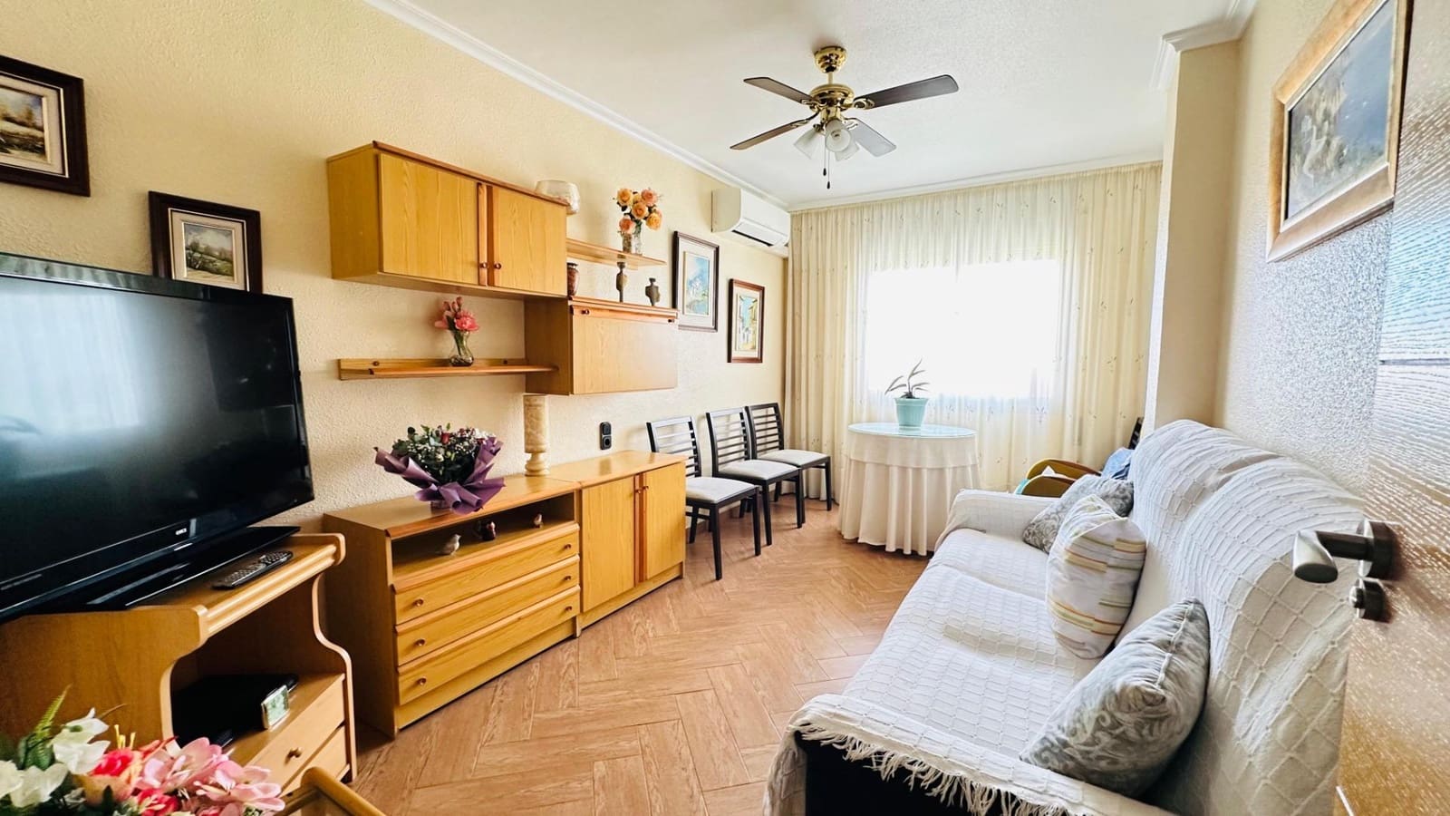 3 makuuhuone Huoneisto myytävänä paikassa Torrevieja - 320 000 € (Ref: 9983671)
