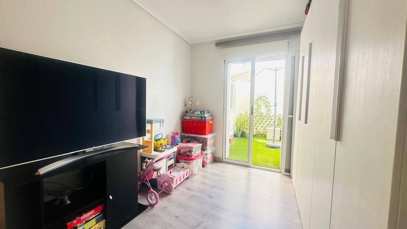 4 soveværelse Lejlighed til salg i Torrevieja - € 210.000 (Ref: 9983672)