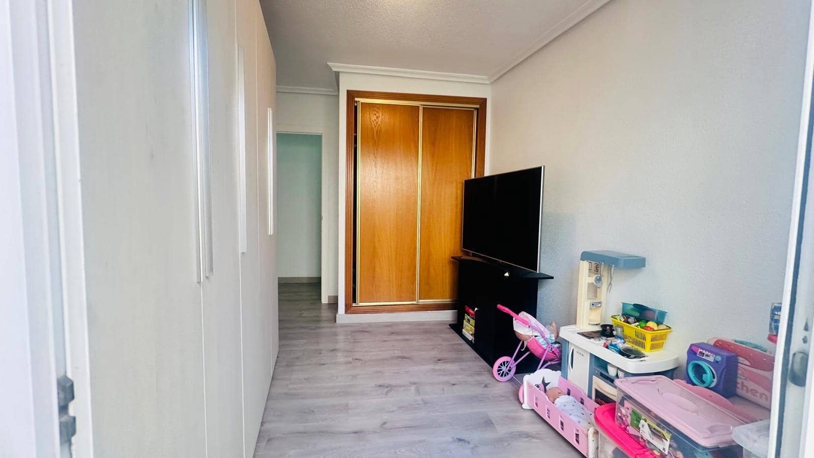4 soveværelse Lejlighed til salg i Torrevieja - € 210.000 (Ref: 9983672)