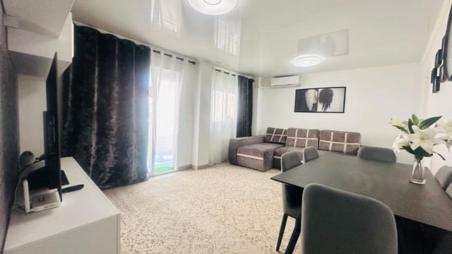 4 soveværelse Lejlighed til salg i Nueva Torrevieja, Torrevieja - € 210.000 (Ref: 9983672)