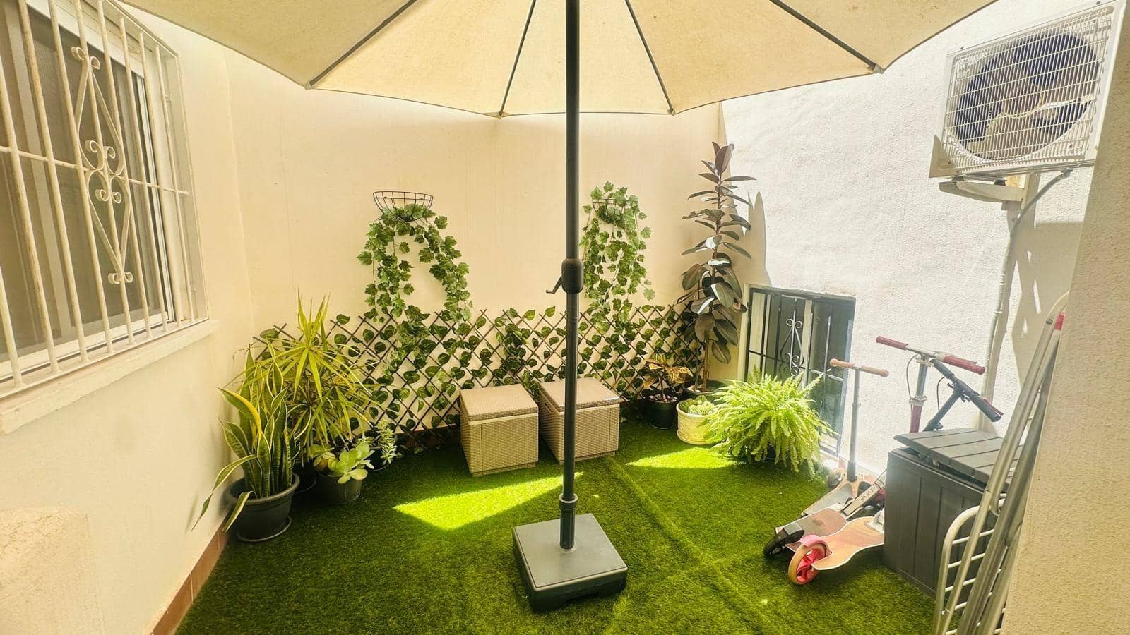 4 soveværelse Lejlighed til salg i Torrevieja - € 210.000 (Ref: 9983672)