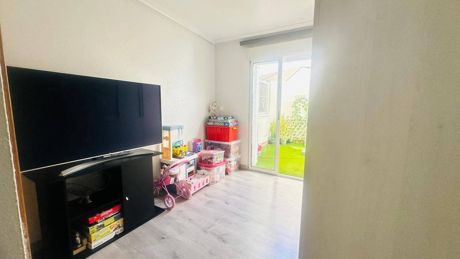 4 soveværelse Lejlighed til salg i Torrevieja - € 210.000 (Ref: 9983672)