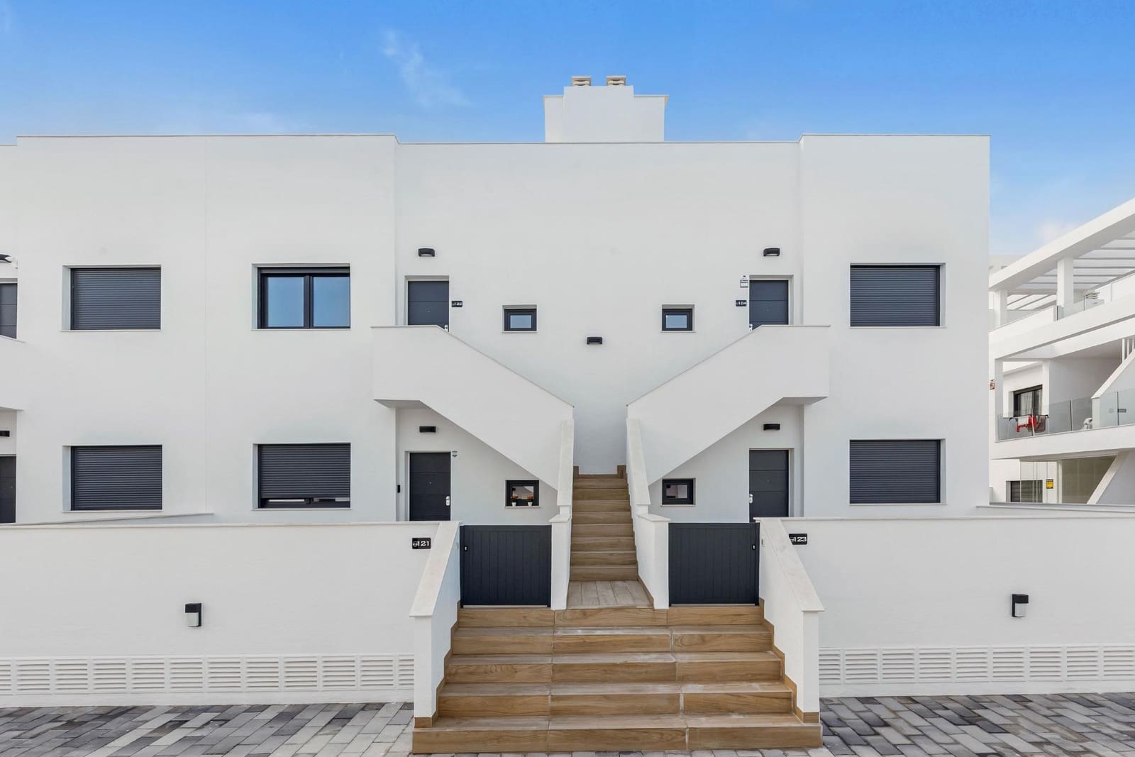 2 slaapkamer Penthouse te koop in Torrevieja - € 363.000 (Ref: 9983677)