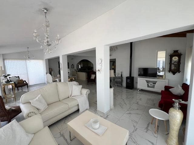Chalet de 3 habitaciones en Dolores en venta - 510.000 € (Ref: 9983680)