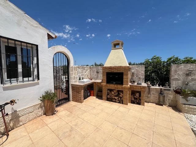 Chalet de 3 habitaciones en Dolores en venta - 510.000 € (Ref: 9983680)