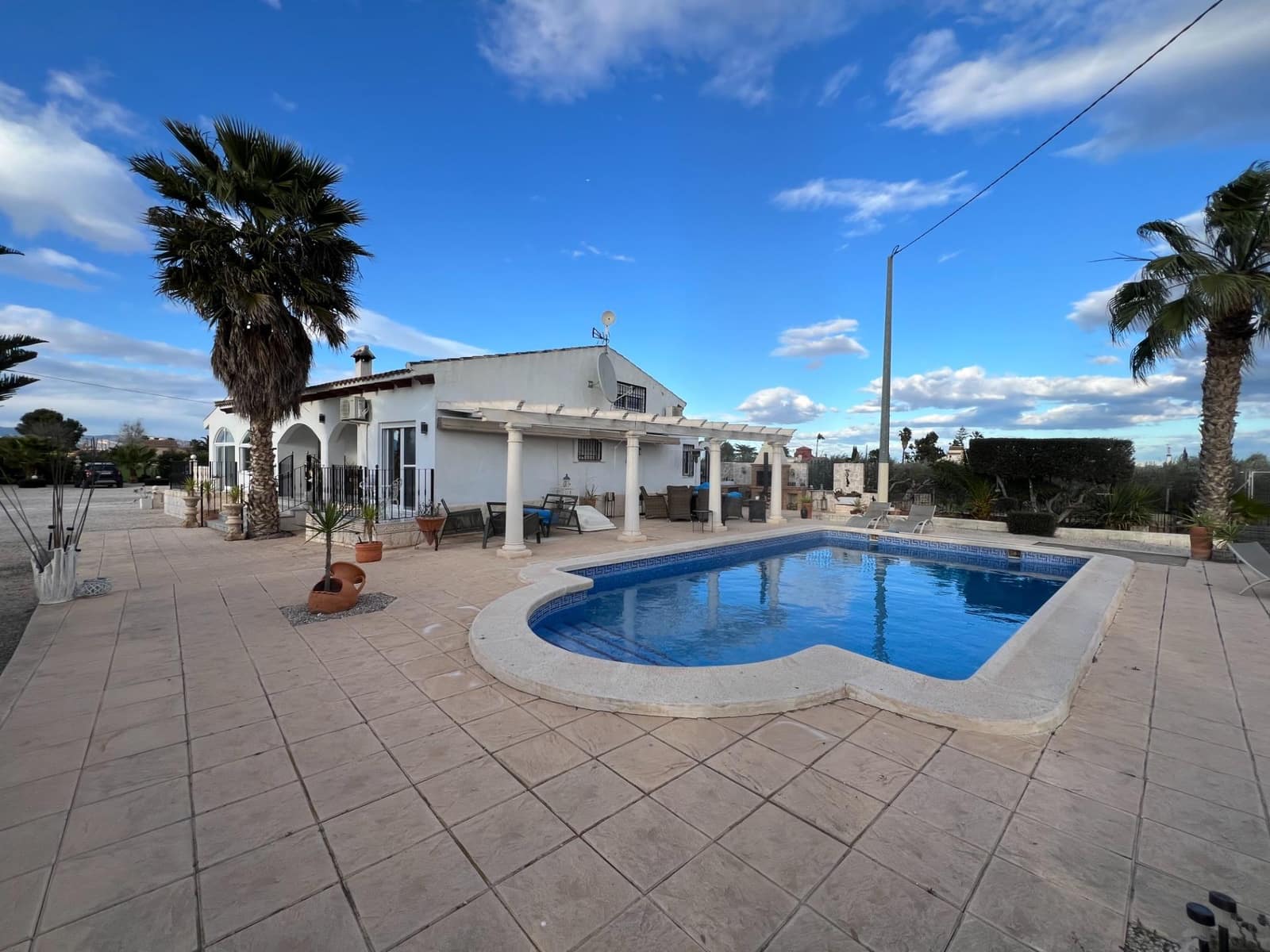 Chalet de 3 habitaciones en Dolores en venta - 510.000 € (Ref: 9983680)