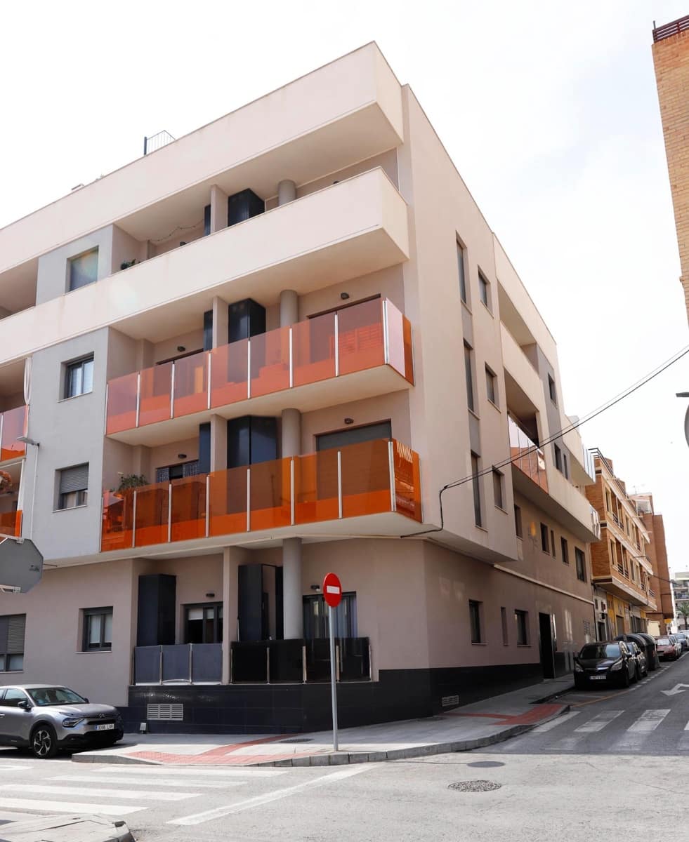 2 makuuhuone Huoneisto myytävänä paikassa Torrevieja - 269 990 € (Ref: 9983689)