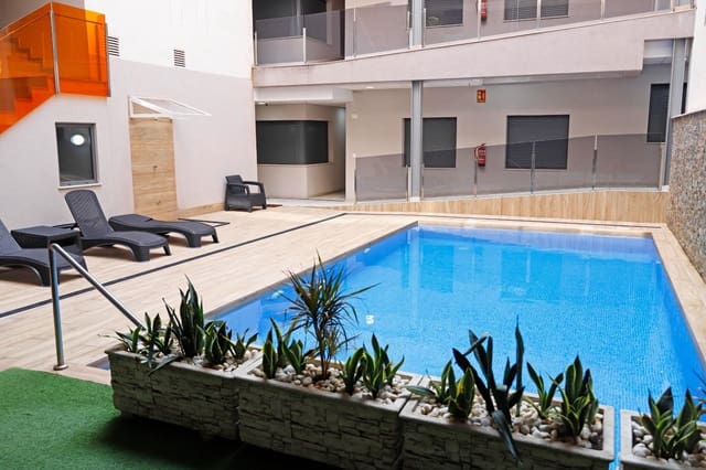 2 makuuhuone Huoneisto myytävänä paikassa Centro - Muelle Pesquero, Torrevieja - 269 990 € (Ref: 9983689)