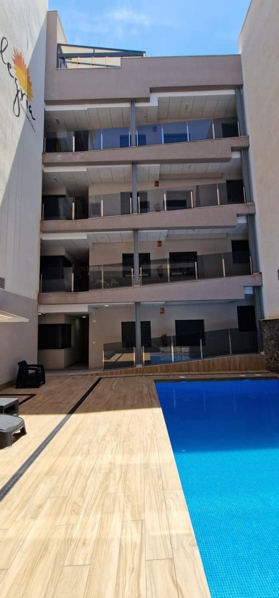 2 soverom Leilighet til salgs i Torrevieja - € 260 000 (Ref: 9983690)
