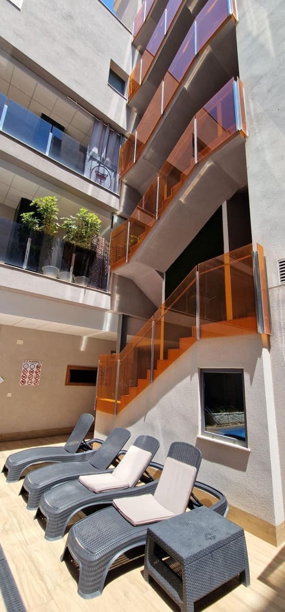 2 soverom Leilighet til salgs i Torrevieja - € 260 000 (Ref: 9983690)