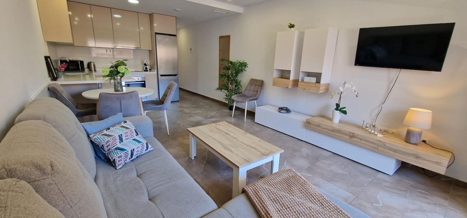 2 soverom Leilighet til salgs i Torrevieja - € 260 000 (Ref: 9983690)
