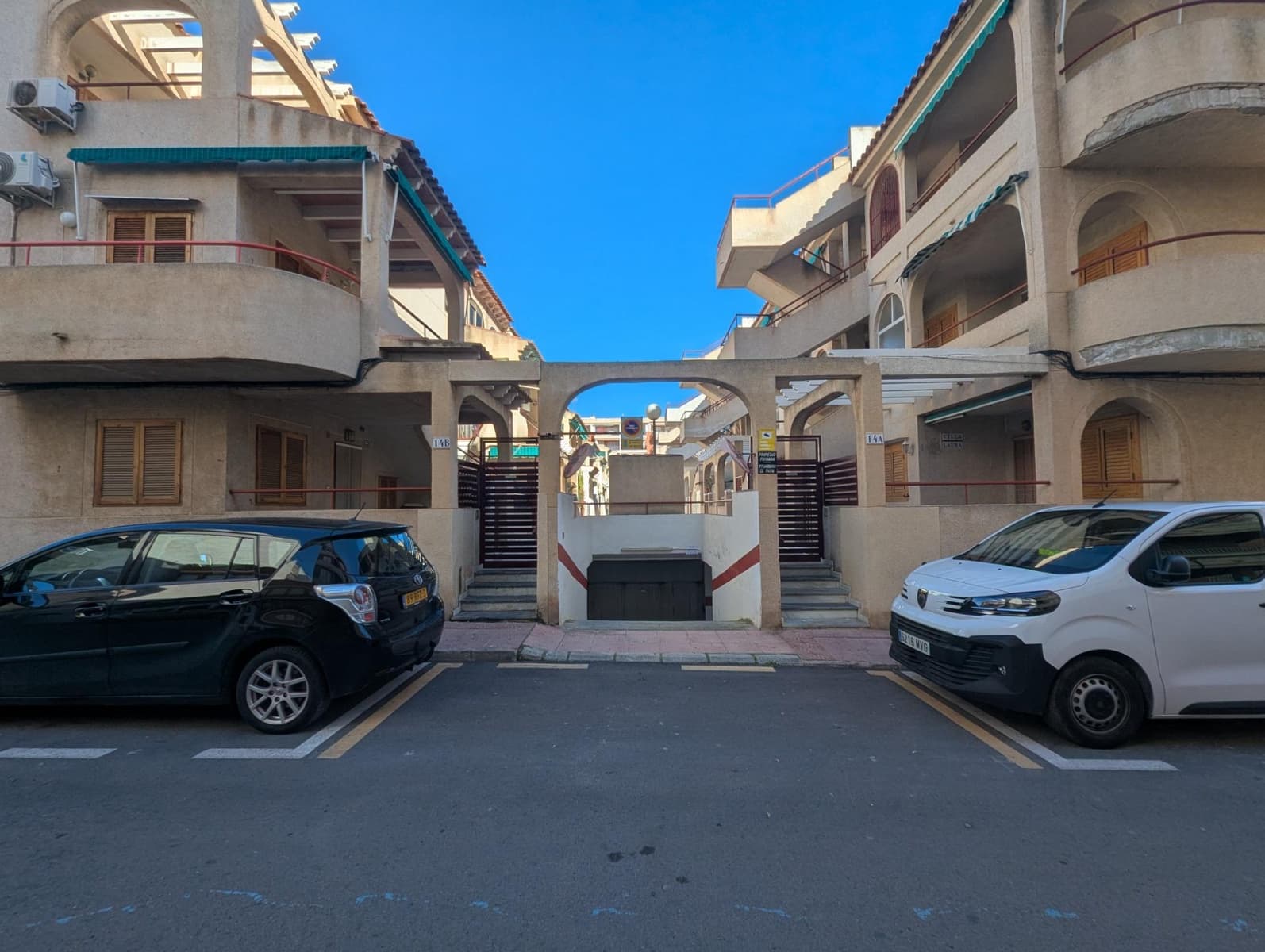 3 soveværelse Lejlighed til salg i Torrevieja - € 209.900 (Ref: 9983692)
