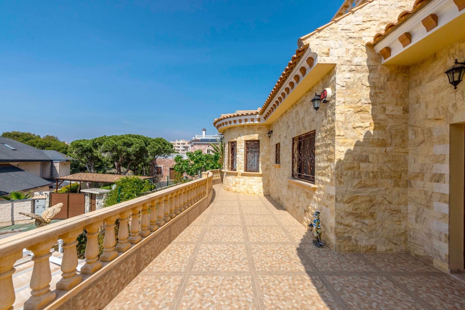 4 slaapkamer Villa te koop in Campoamor - € 1.600.000 (Ref: 9983696)