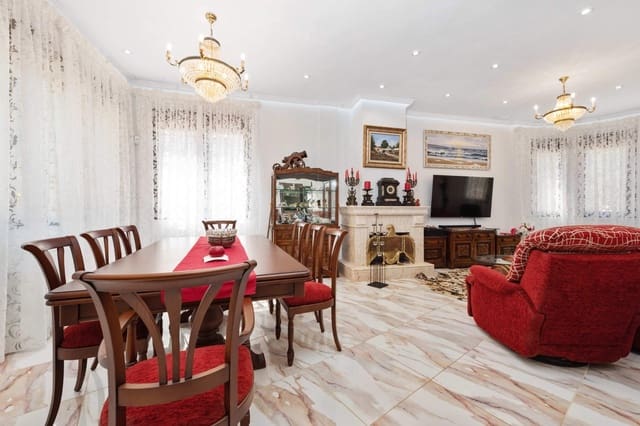 4 slaapkamer Villa te koop in Campoamor, Orihuela - € 1.600.000 (Ref: 9983696)