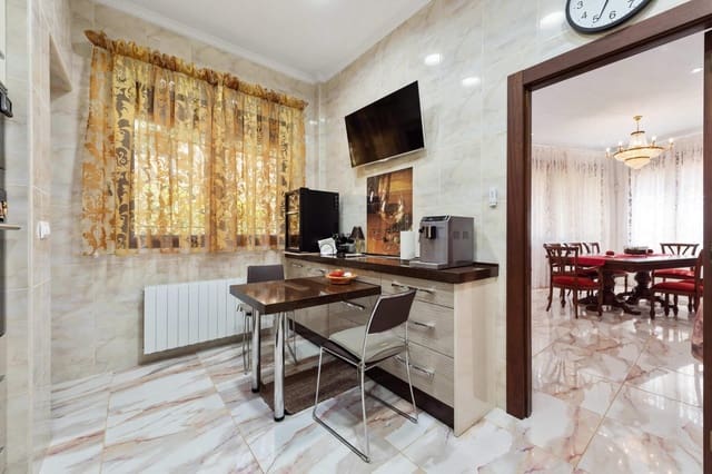 4 slaapkamer Villa te koop in Campoamor, Orihuela - € 1.600.000 (Ref: 9983696)