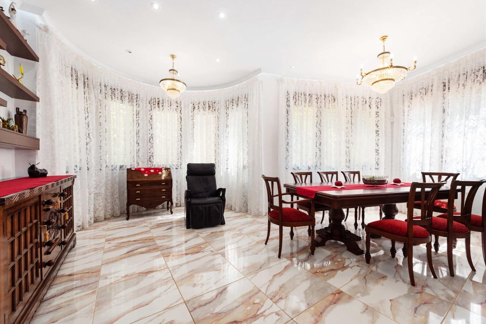 4 slaapkamer Villa te koop in Campoamor - € 1.600.000 (Ref: 9983696)