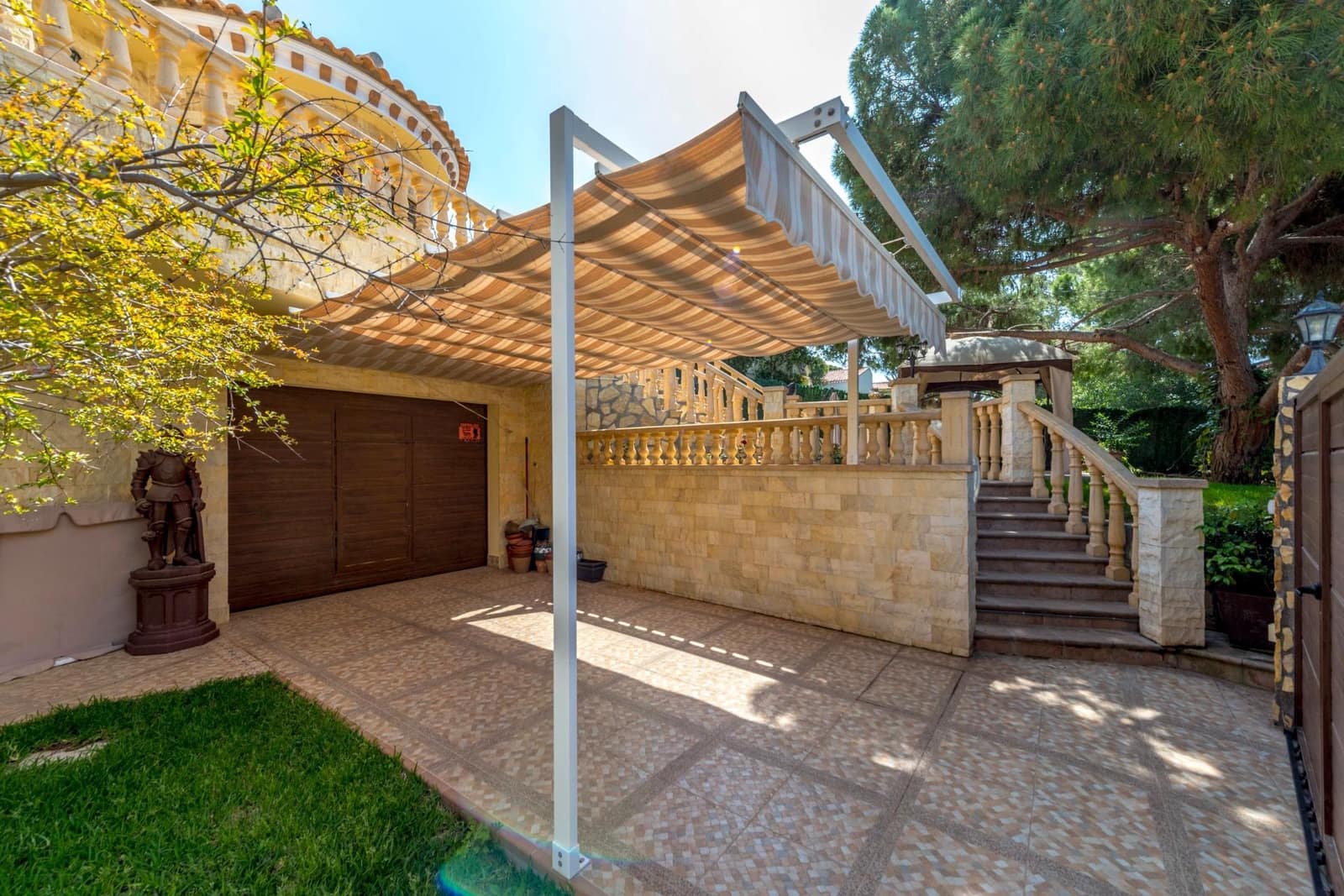 4 slaapkamer Villa te koop in Campoamor - € 1.600.000 (Ref: 9983696)