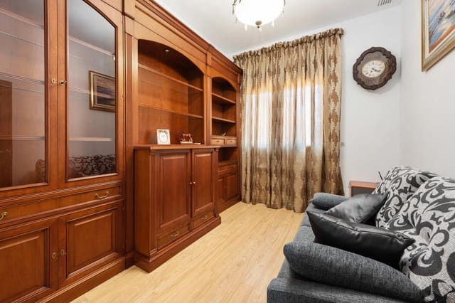 4 slaapkamer Villa te koop in Campoamor, Orihuela - € 1.600.000 (Ref: 9983696)