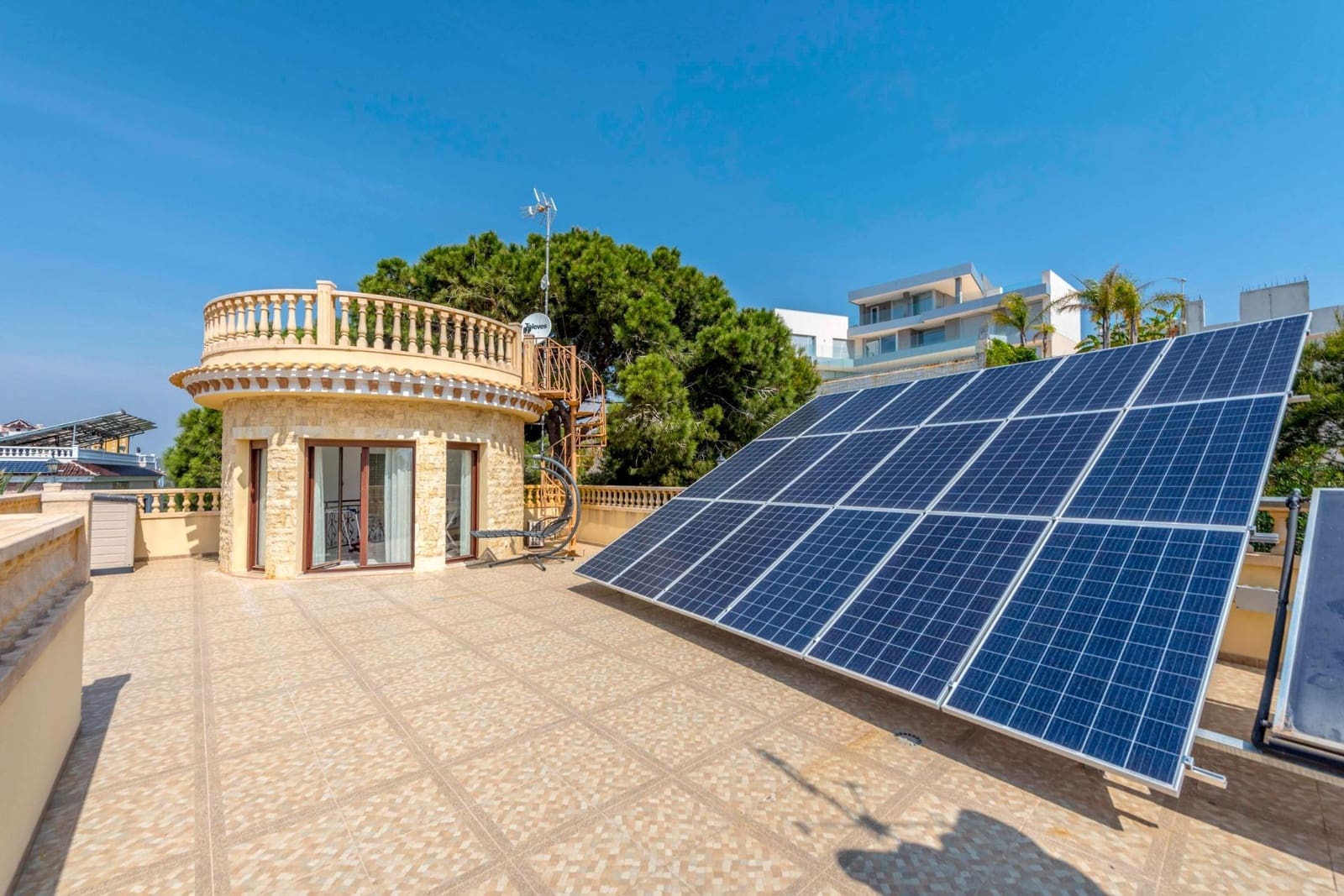 4 slaapkamer Villa te koop in Campoamor - € 1.600.000 (Ref: 9983696)
