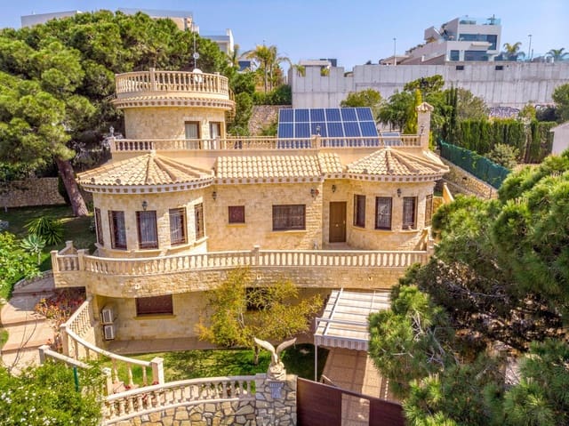 4 slaapkamer Villa te koop in Campoamor, Orihuela - € 1.600.000 (Ref: 9983696)