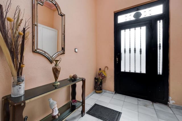 Leilighet til salgs i Centro - Muelle Pesquero, Torrevieja - € 224 969 (Ref: 9983709)