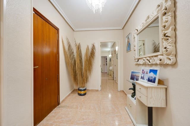 Leilighet til salgs i Centro - Muelle Pesquero, Torrevieja - € 224 969 (Ref: 9983709)